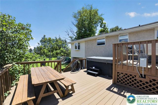 1433 Flint Hill Road, Upper Saucon Twp, PA 18036