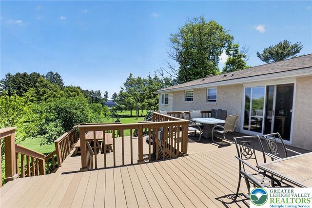 1433 Flint Hill Road, Upper Saucon Twp, PA 18036