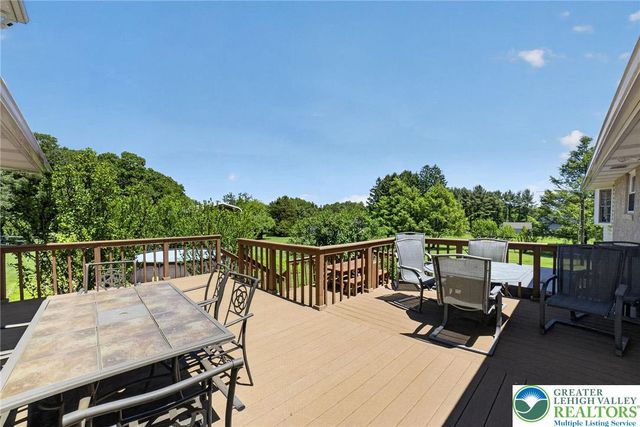 1433 Flint Hill Road, Upper Saucon Twp, PA 18036