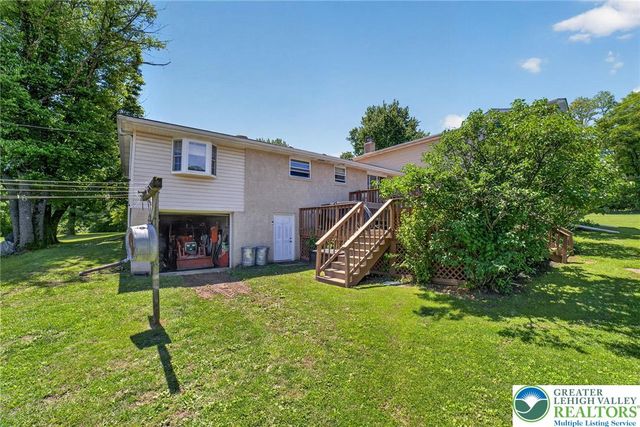 1433 Flint Hill Road, Upper Saucon Twp, PA 18036