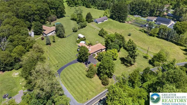 1433 Flint Hill Road, Upper Saucon Twp, PA 18036