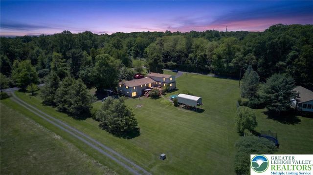 1433 Flint Hill Road, Upper Saucon Twp, PA 18036