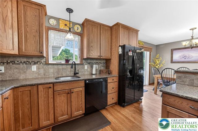 1433 Flint Hill Road, Upper Saucon Twp, PA 18036