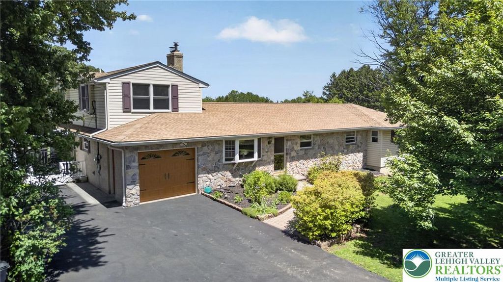 1433 Flint Hill Road, Upper Saucon Twp, PA 18036