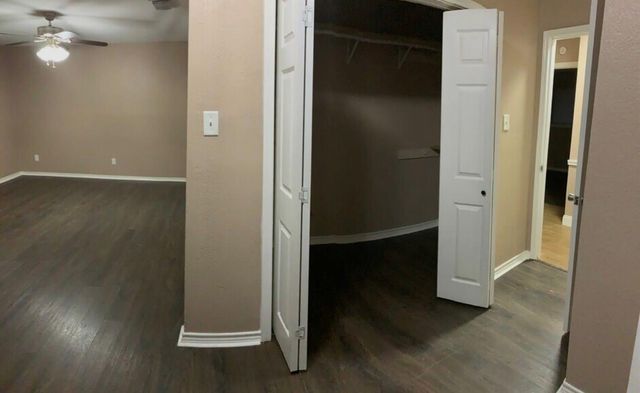 1505 Packsaddle Lane, Baytown, TX 77521