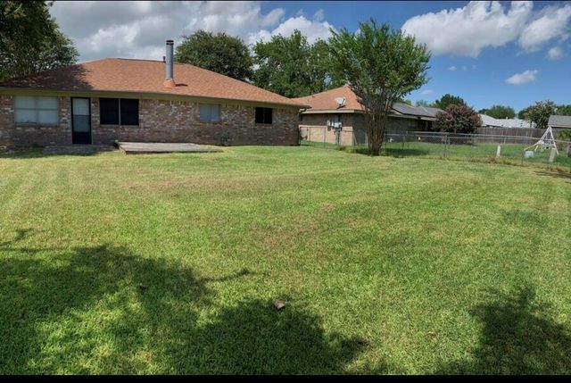 1505 Packsaddle Lane, Baytown, TX 77521