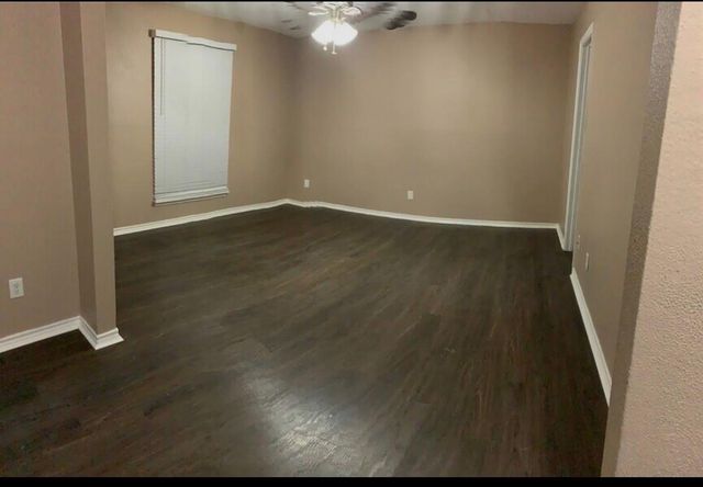 1505 Packsaddle Lane, Baytown, TX 77521
