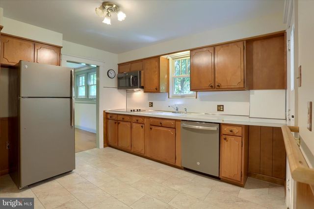 117 WILLOW RD, Harrisburg, PA 17109