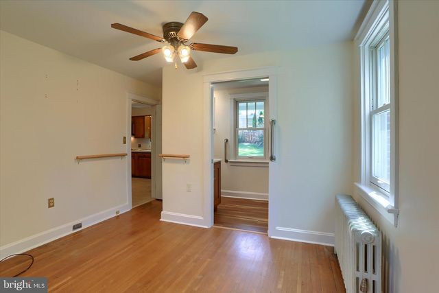 117 WILLOW RD, Harrisburg, PA 17109
