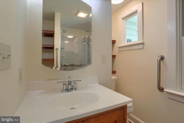 117 WILLOW RD, Harrisburg, PA 17109
