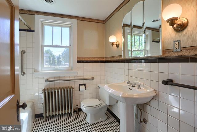 117 WILLOW RD, Harrisburg, PA 17109