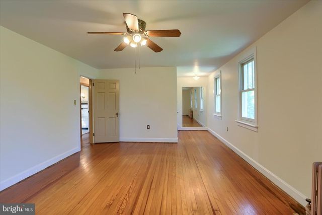 117 WILLOW RD, Harrisburg, PA 17109