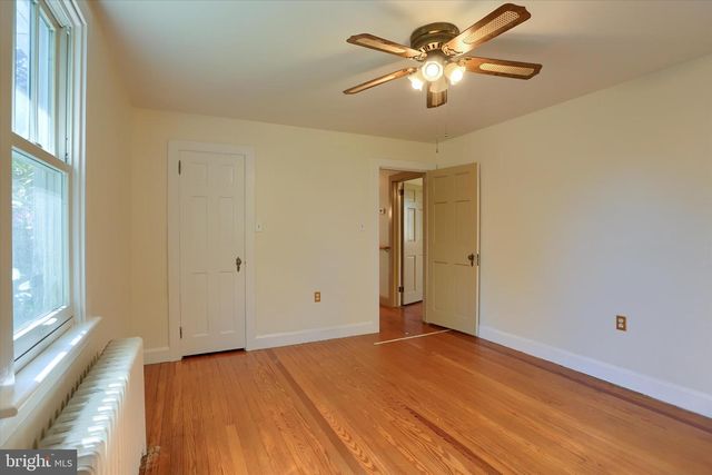 117 WILLOW RD, Harrisburg, PA 17109
