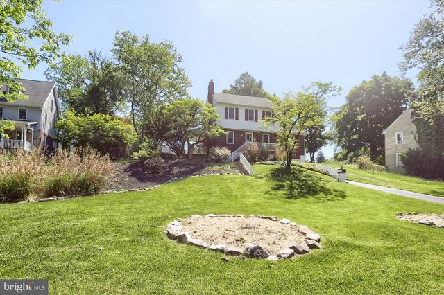 117 WILLOW RD, Harrisburg, PA 17109