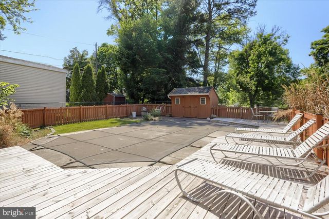 117 WILLOW RD, Harrisburg, PA 17109