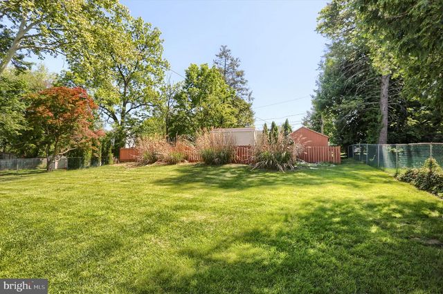 117 WILLOW RD, Harrisburg, PA 17109