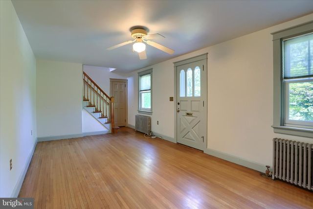 117 WILLOW RD, Harrisburg, PA 17109