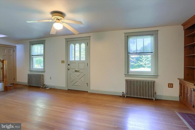 117 WILLOW RD, Harrisburg, PA 17109