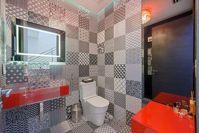 1615 NE 196th St, Miami, FL 33179