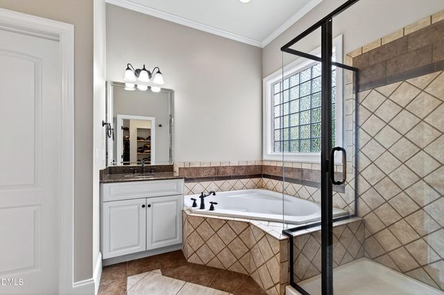 923 Dominion Hill Drive, Cary, NC 27519