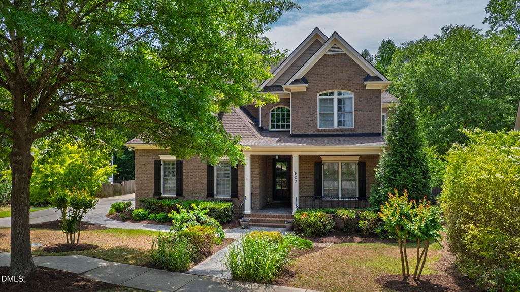 923 Dominion Hill Drive, Cary, NC 27519