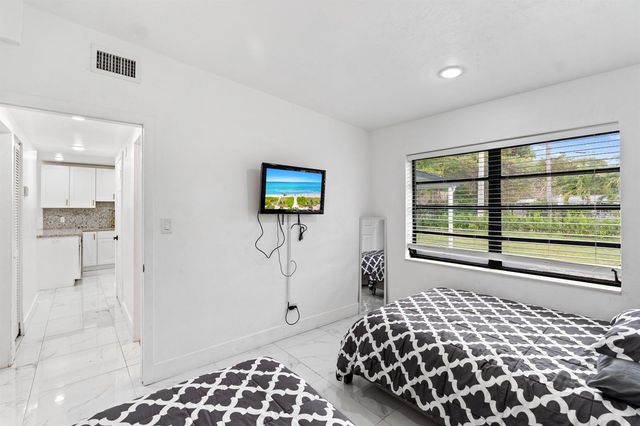 12805 NW 6th Avenue, North Miami, FL 33168