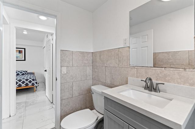 12805 NW 6th Avenue, North Miami, FL 33168