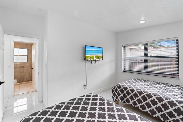 12805 NW 6th Avenue, North Miami, FL 33168