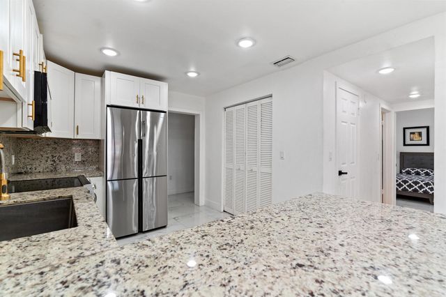 12805 NW 6th Avenue, North Miami, FL 33168