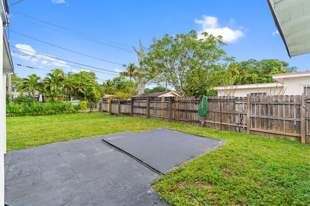 12805 NW 6th Avenue, North Miami, FL 33168