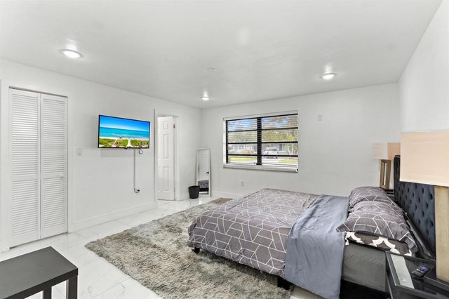 12805 NW 6th Avenue, North Miami, FL 33168