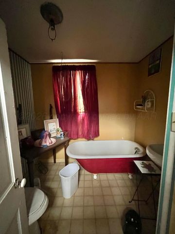 510 NW Avenue D, Childress, TX 79201