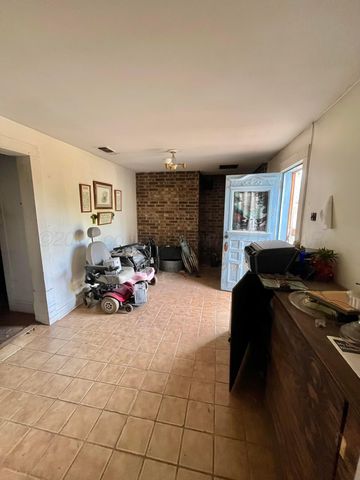 510 NW Avenue D, Childress, TX 79201