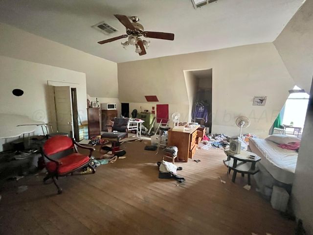 510 NW Avenue D, Childress, TX 79201