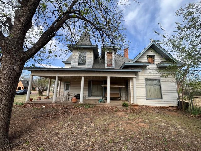 510 NW Avenue D, Childress, TX 79201