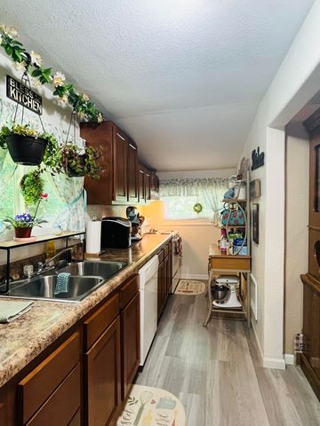 720 Highland Street, Cabool, MO 65689