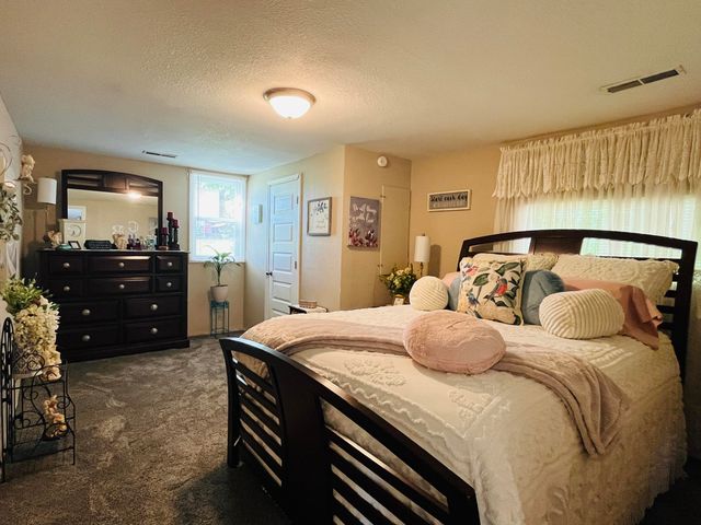 720 Highland Street, Cabool, MO 65689