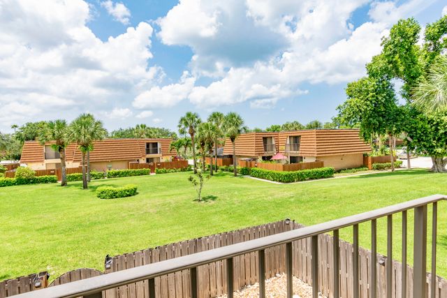 2410 24th Court, Jupiter, FL 33477