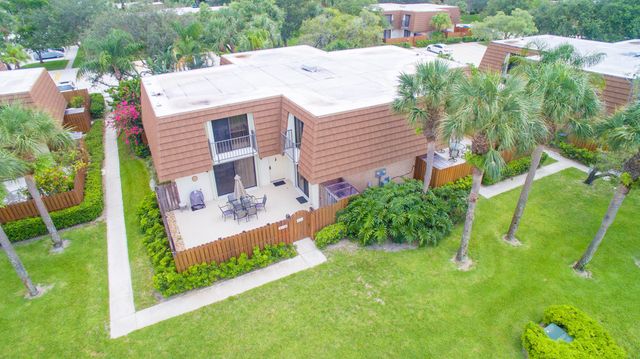 2410 24th Court, Jupiter, FL 33477