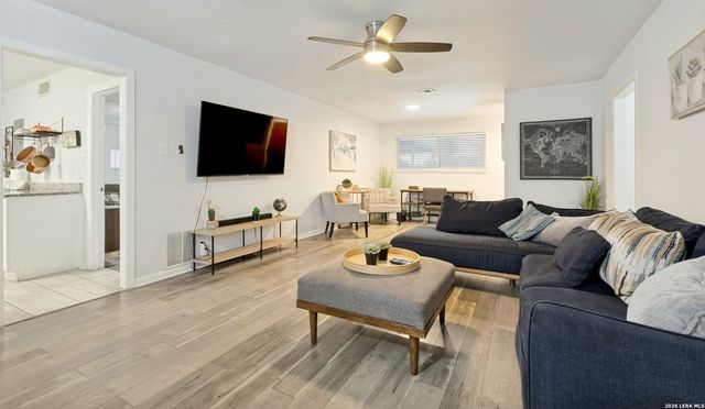 346 Shannon Lee, San Antonio, TX 78216