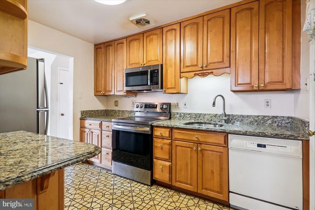 9507 ADELPHI RD, Silver Spring, MD 20903