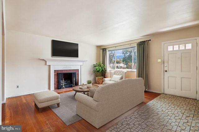 9507 ADELPHI RD, Silver Spring, MD 20903