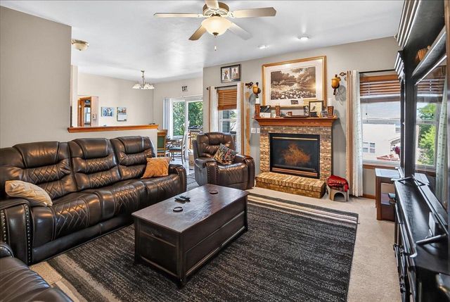 5150 Crescent Oaks Drive, Madison, WI 53704