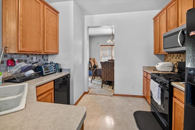 5150 Crescent Oaks Drive, Madison, WI 53704