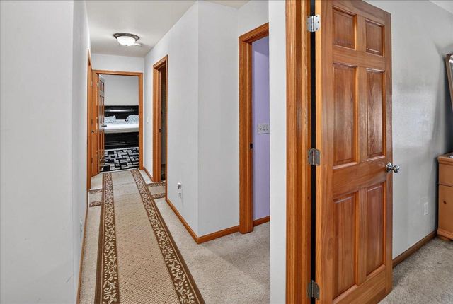 5150 Crescent Oaks Drive, Madison, WI 53704