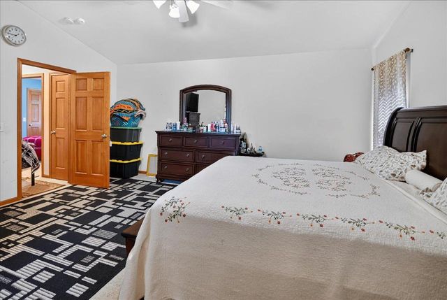 5150 Crescent Oaks Drive, Madison, WI 53704