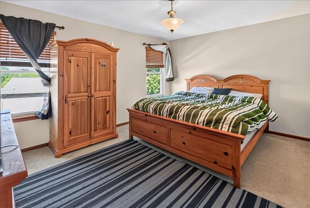 5150 Crescent Oaks Drive, Madison, WI 53704