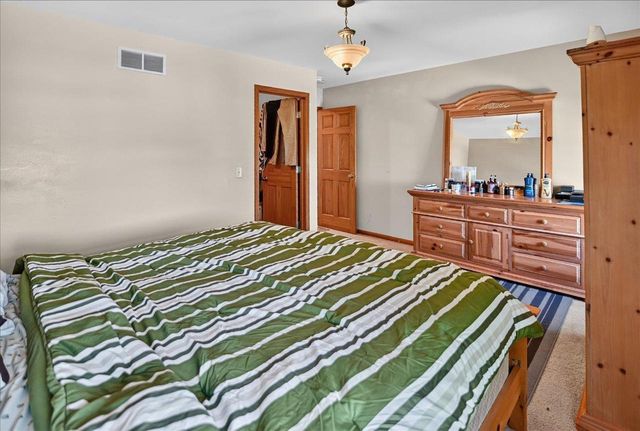 5150 Crescent Oaks Drive, Madison, WI 53704