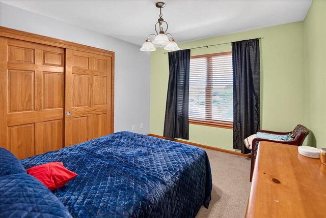 5150 Crescent Oaks Drive, Madison, WI 53704