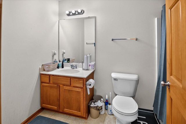 5150 Crescent Oaks Drive, Madison, WI 53704